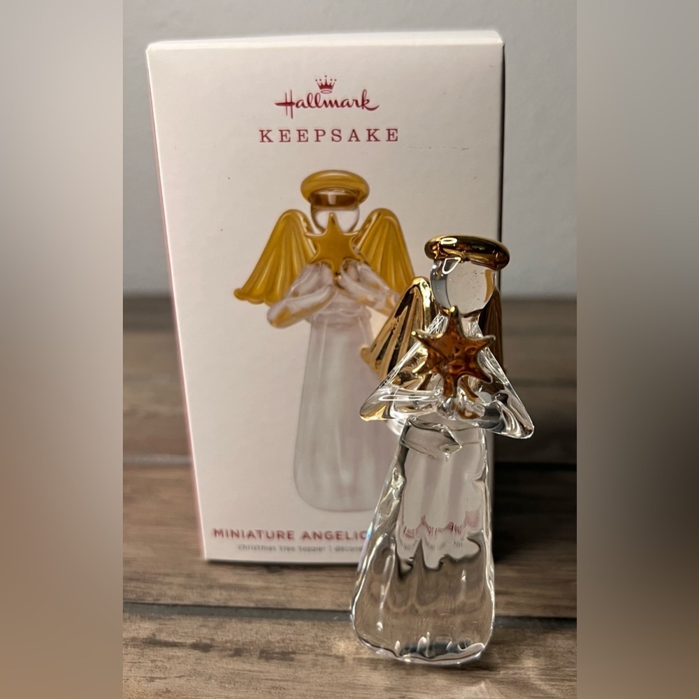 Hallmark Keepsake NEW  2019 “Miniature Angelic Tree Topper Christmas Tree Topper